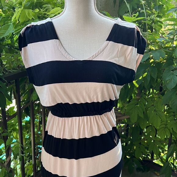 Felicity + Coco maxi dress - Picture 3 of 6